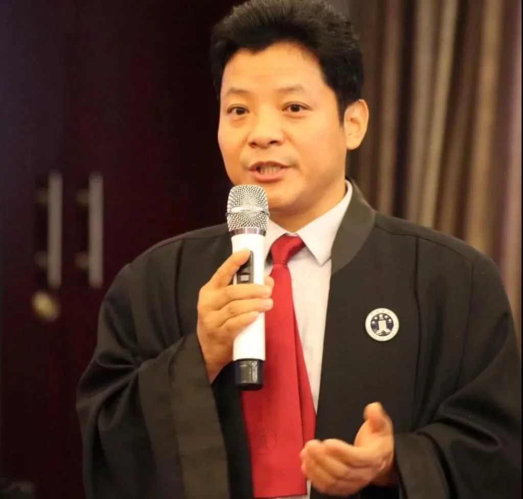 参加全国律协青训营辩论赛
